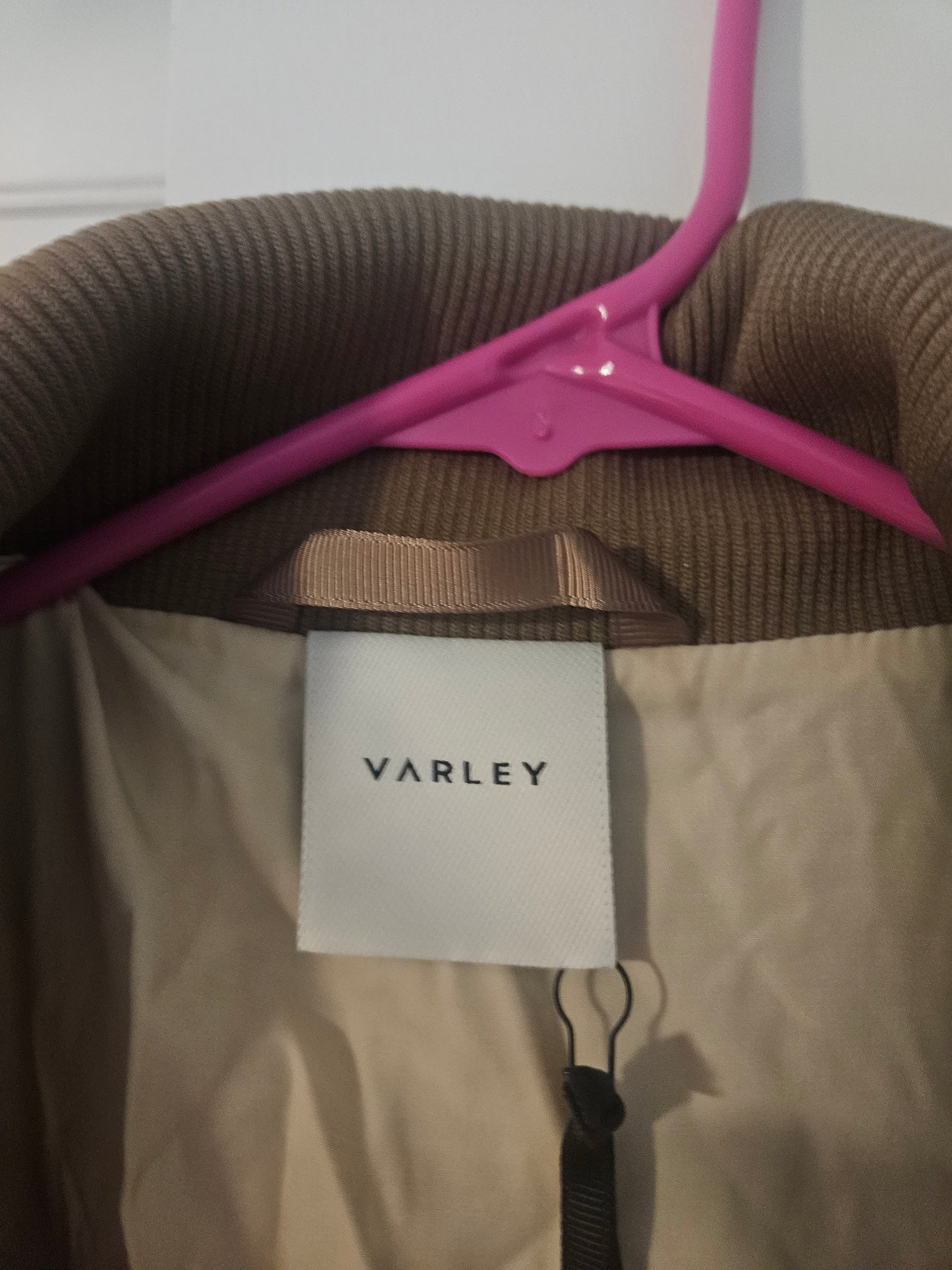 Brand New Yarley Taupe colored zip up jacket size large