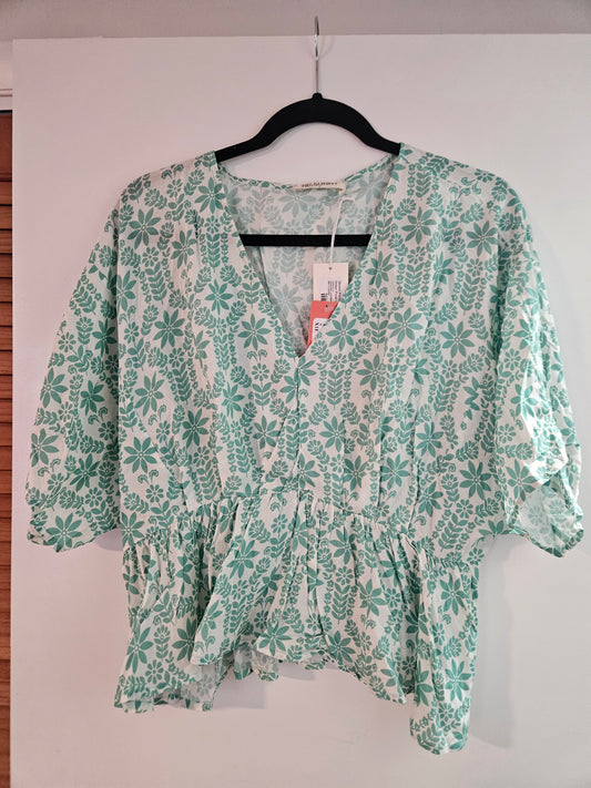 78 & Sunny Floral Blouse Size Large Runs Small